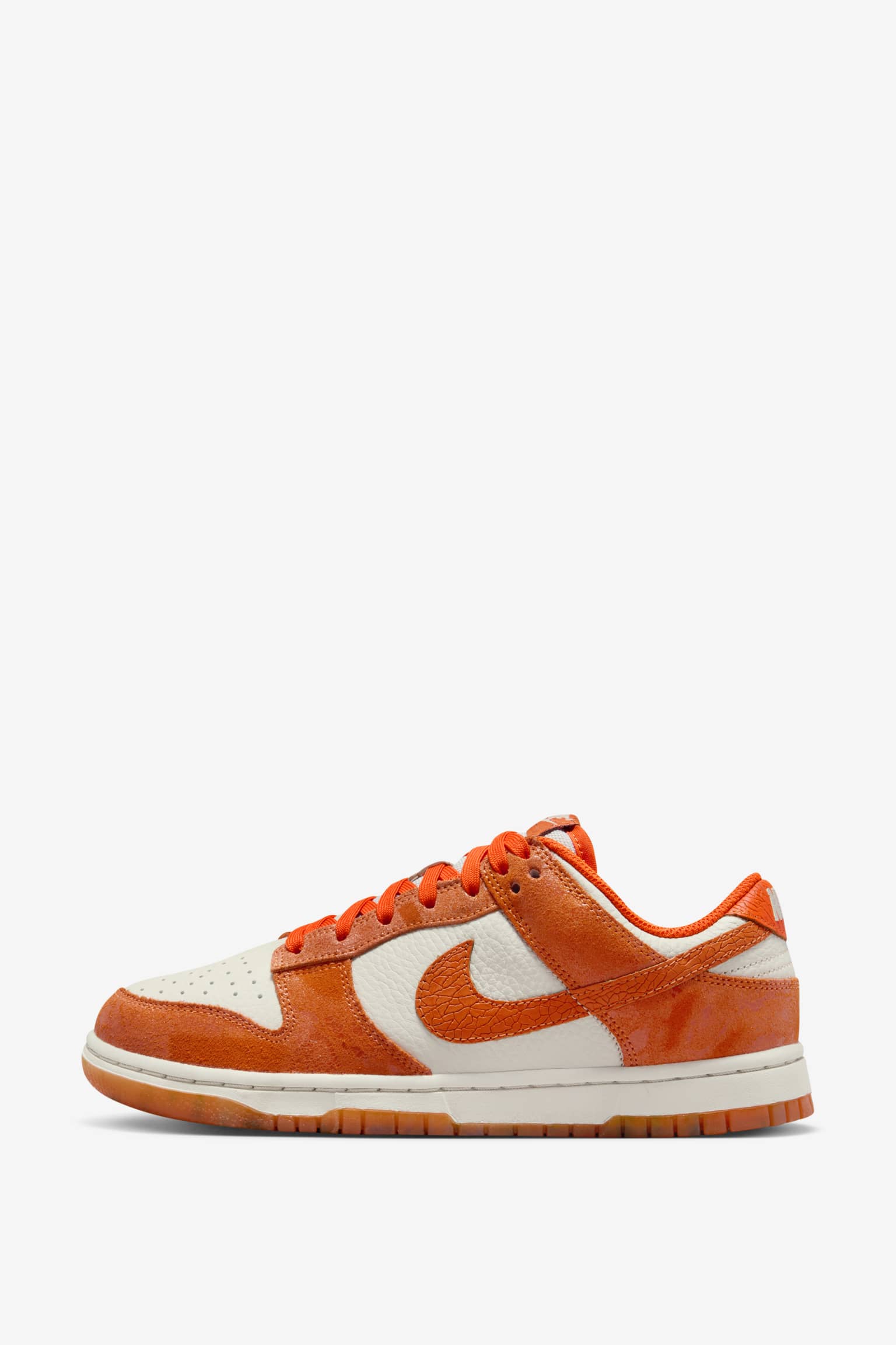 Women's Dunk Low 'Total Orange' (FN7773-001) Release Date Women's Dunk Low 'Total Orange' (FN7773-001) Release Date