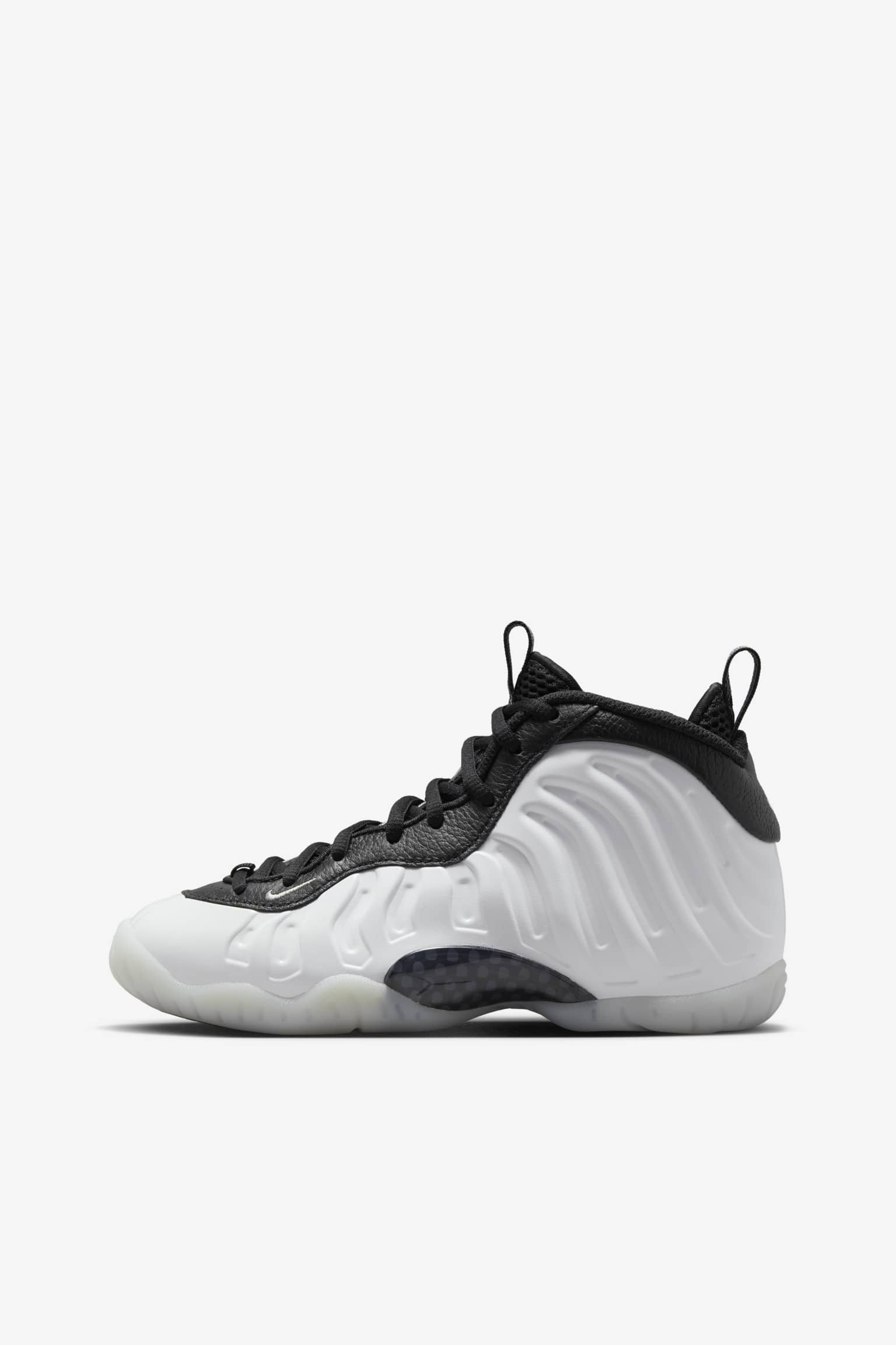 carrete Claire Europa Air Foamposite One 'White and Black' (DV0815-100) Release Date. Nike SNKRS