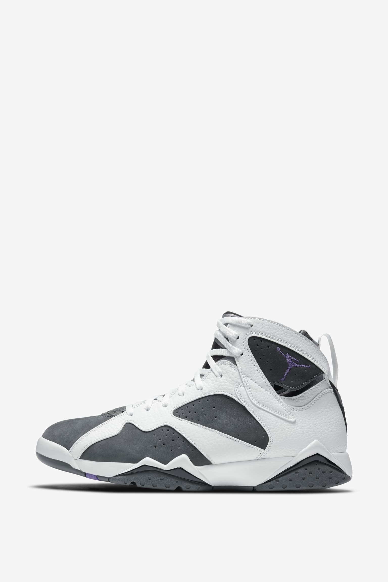 ナイキ　エアージョーダン７ NIKE公式】エア ジョーダン 7 'Flint' (CU9307-100 / AJ 7