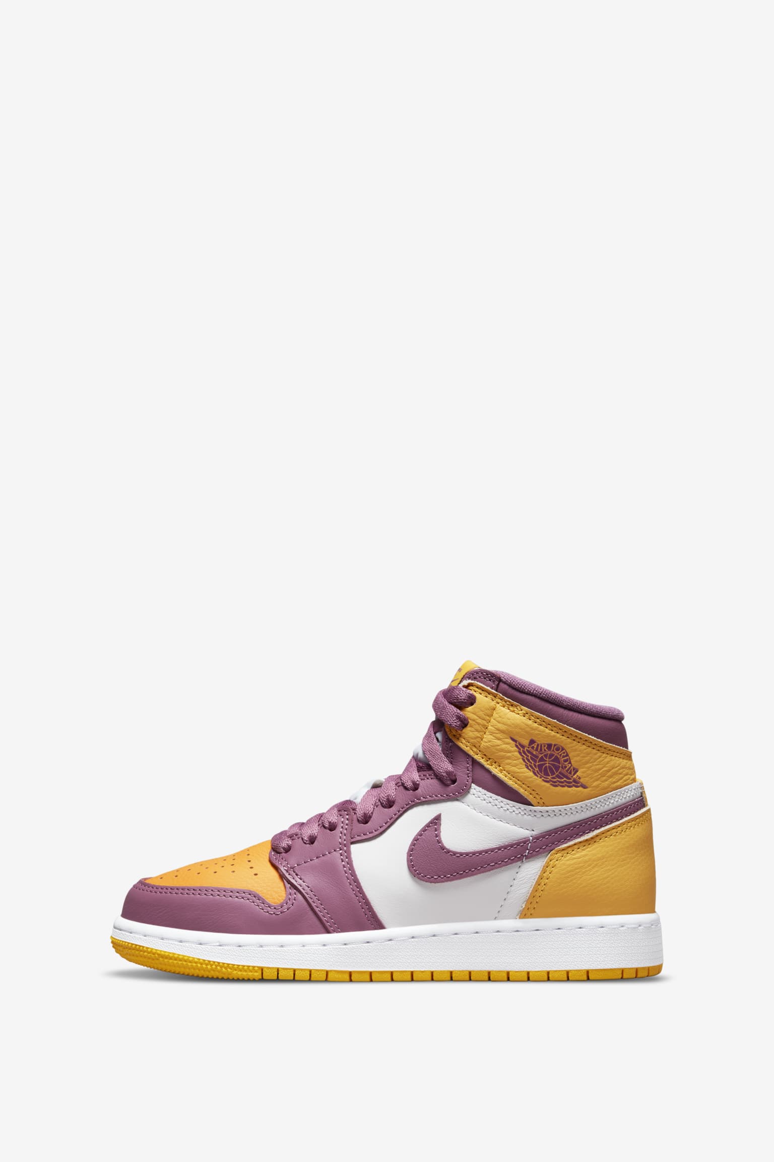 NIKE公式】エア ジョーダン 1 'University Gold and Light Bordeaux