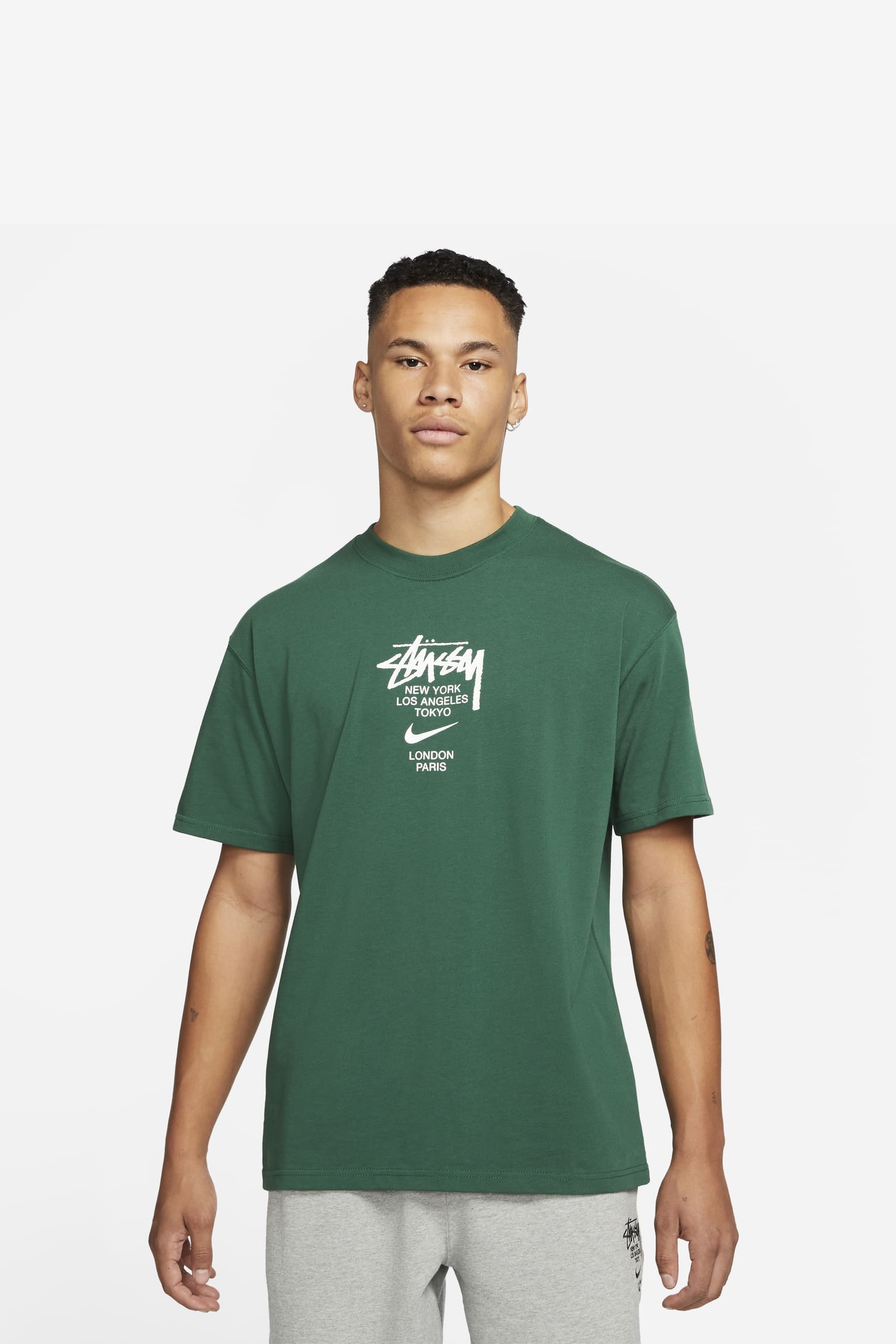 Stüssy × Nike Tシャツ【即完売‼️】 本物保証 /関税・送料無料】Nike x Stussy 8 Ball T-shirt (STUSSY/T