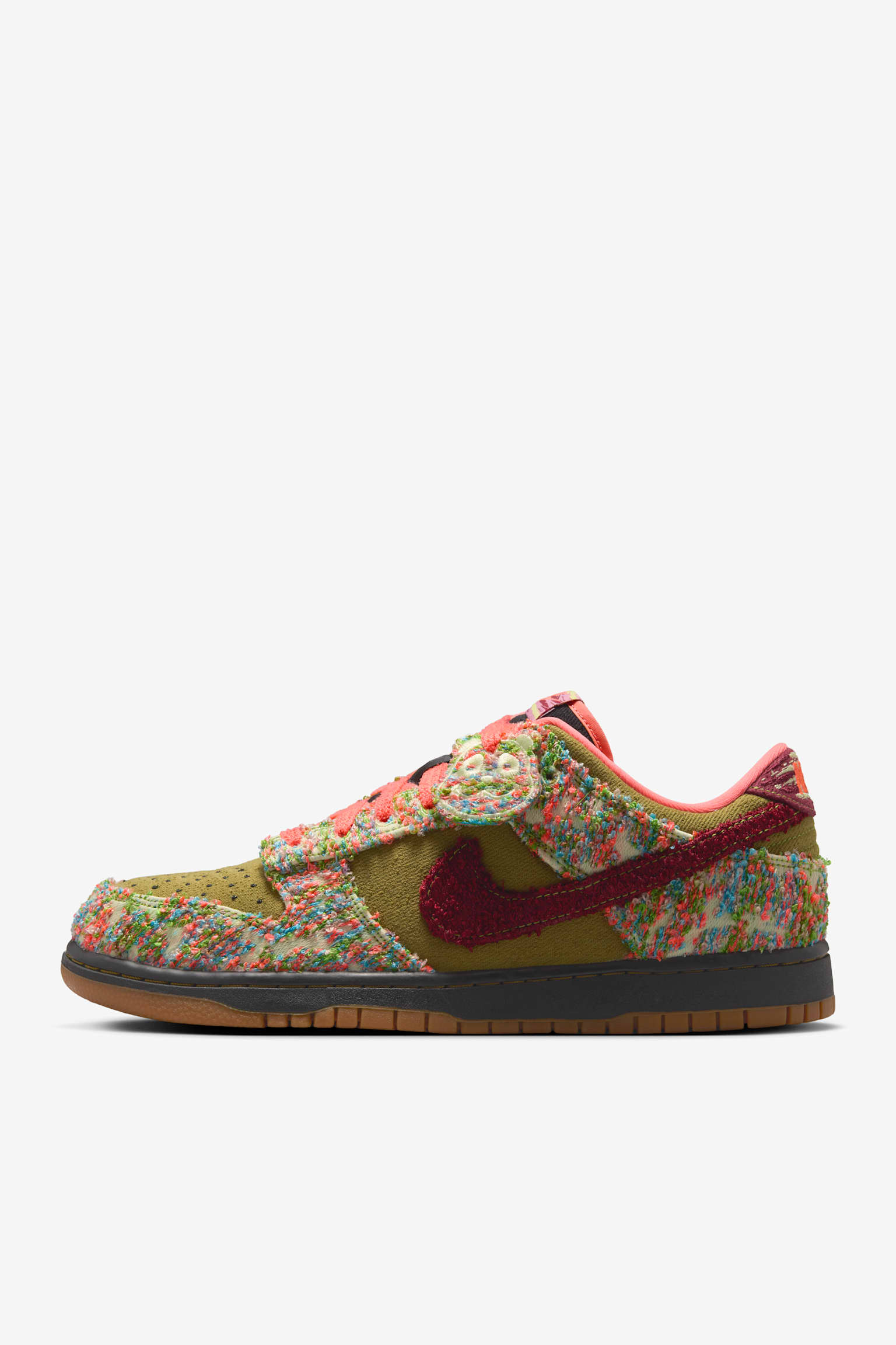 วันเปิดตัว Dunk Low "Green Curry and White" (IB2263-300)