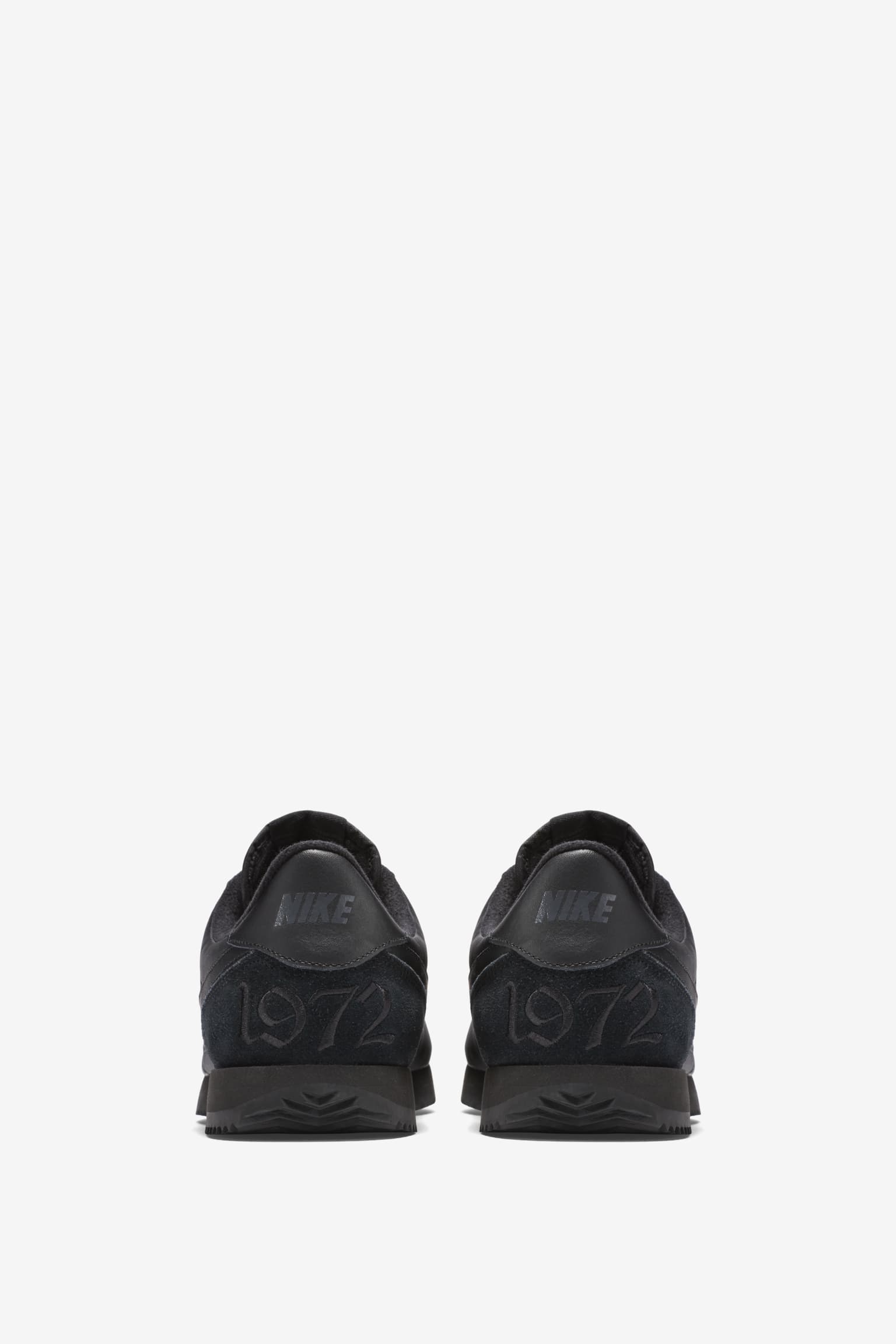 商品画像：Nike Cortez 'All Black'. Nike SNKRS 2