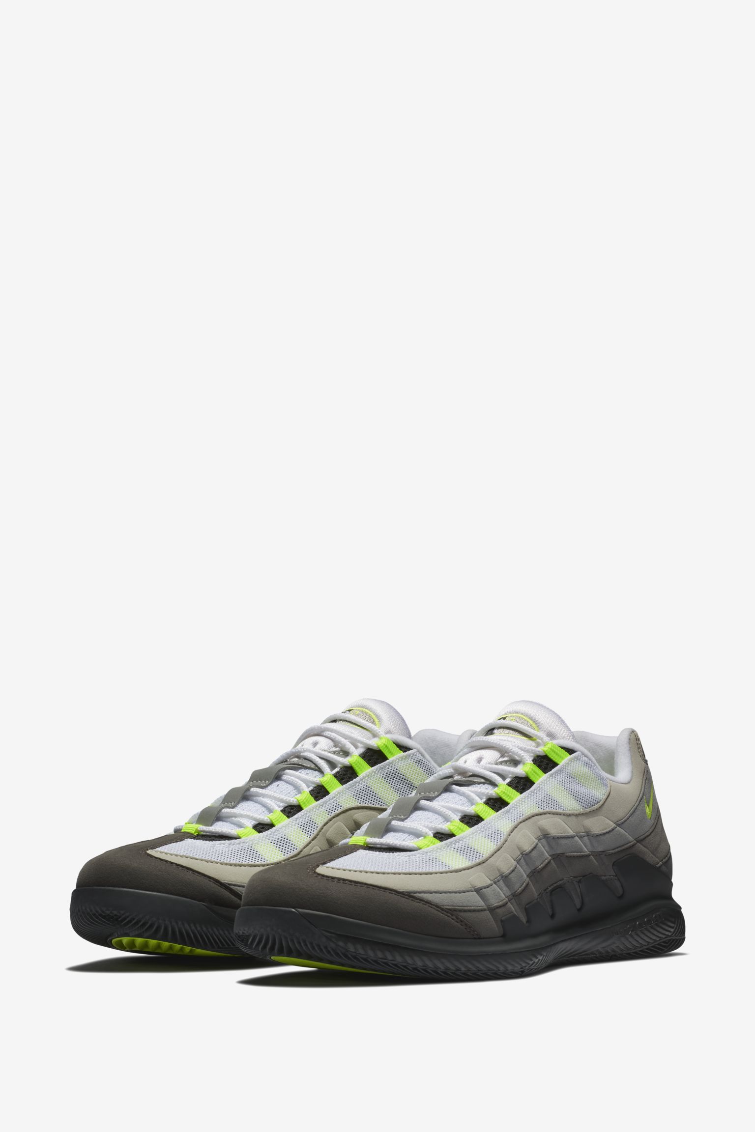 NIKE ズームヴェイパー RF×AM95黒ベースの靴紐