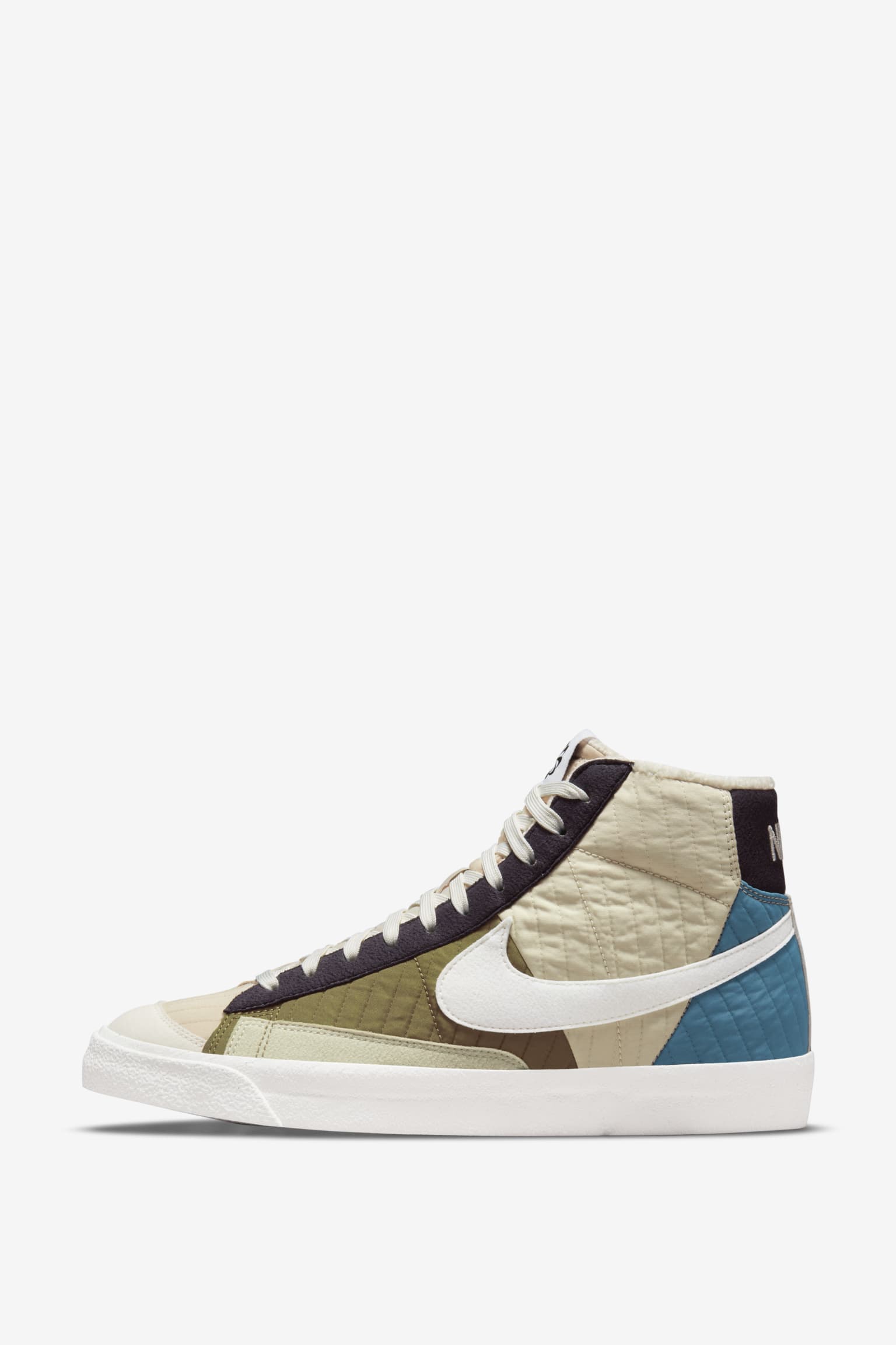Blazer Mid '77 "Sail Quilt" (DD8024-200) - Data del lancio