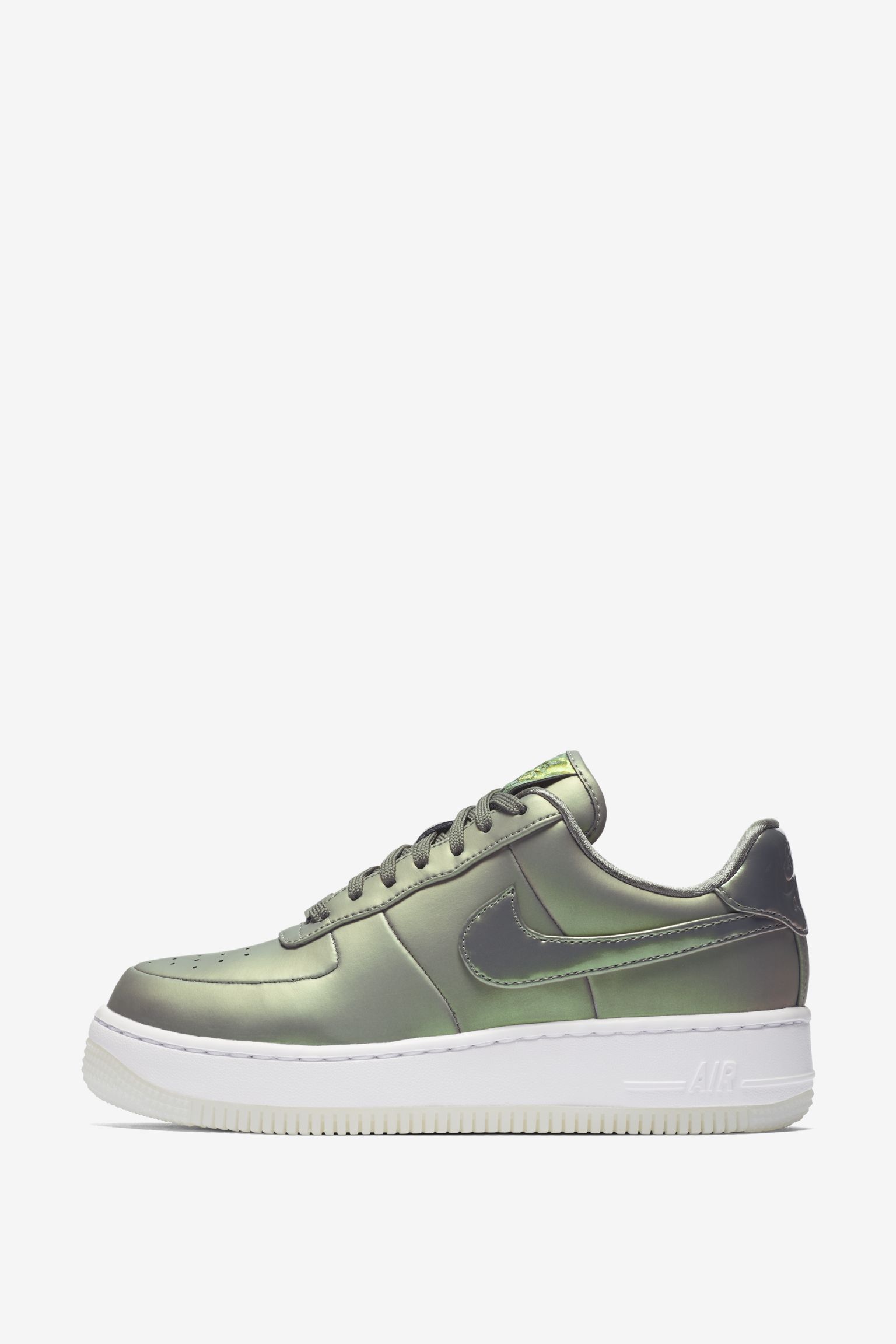 nike-womens-air-force-1-upstep