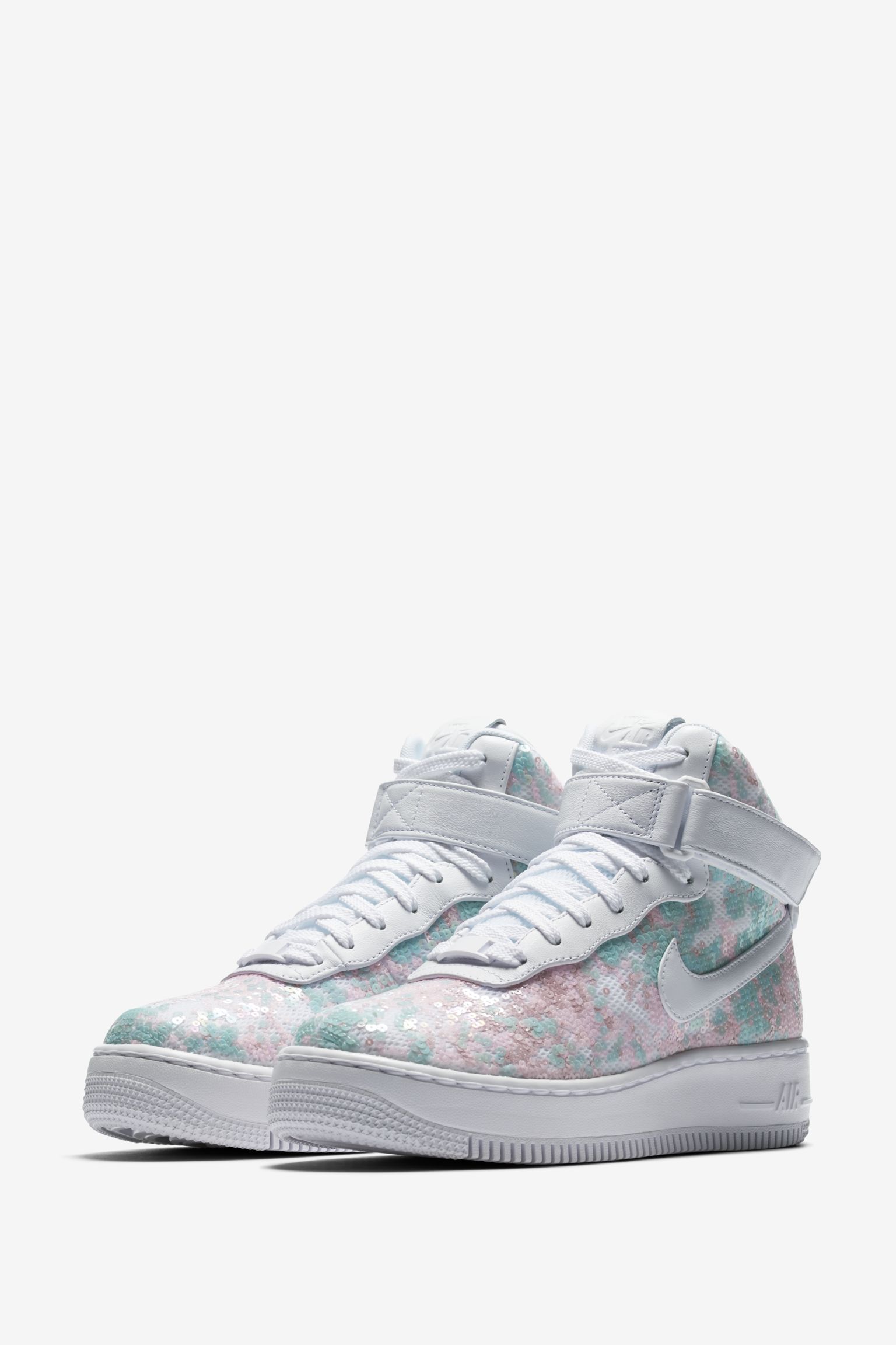womens-nike-air-force-1-upstep