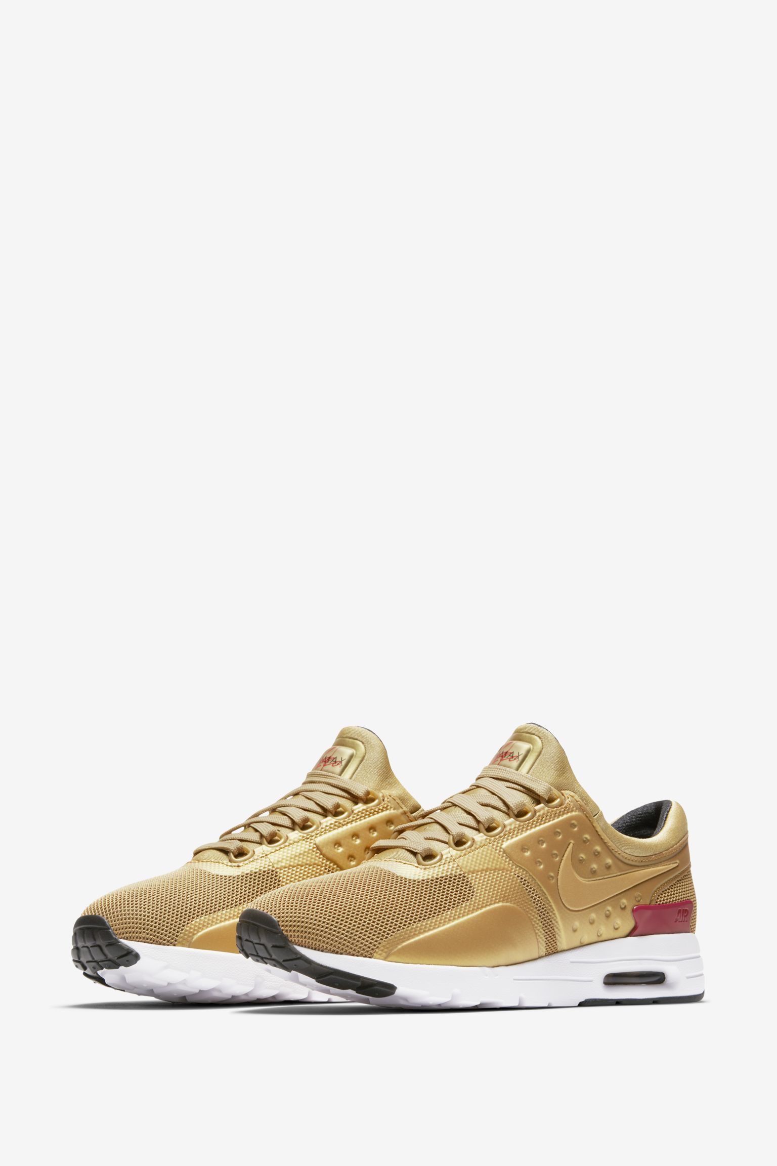 新品　W NIKE AIR MAX ZERO QS エアマックス 金色　ゴールド ナイキ エア マックス ゼロ 'Metallic Gold' 発売日. Nike SNKRS