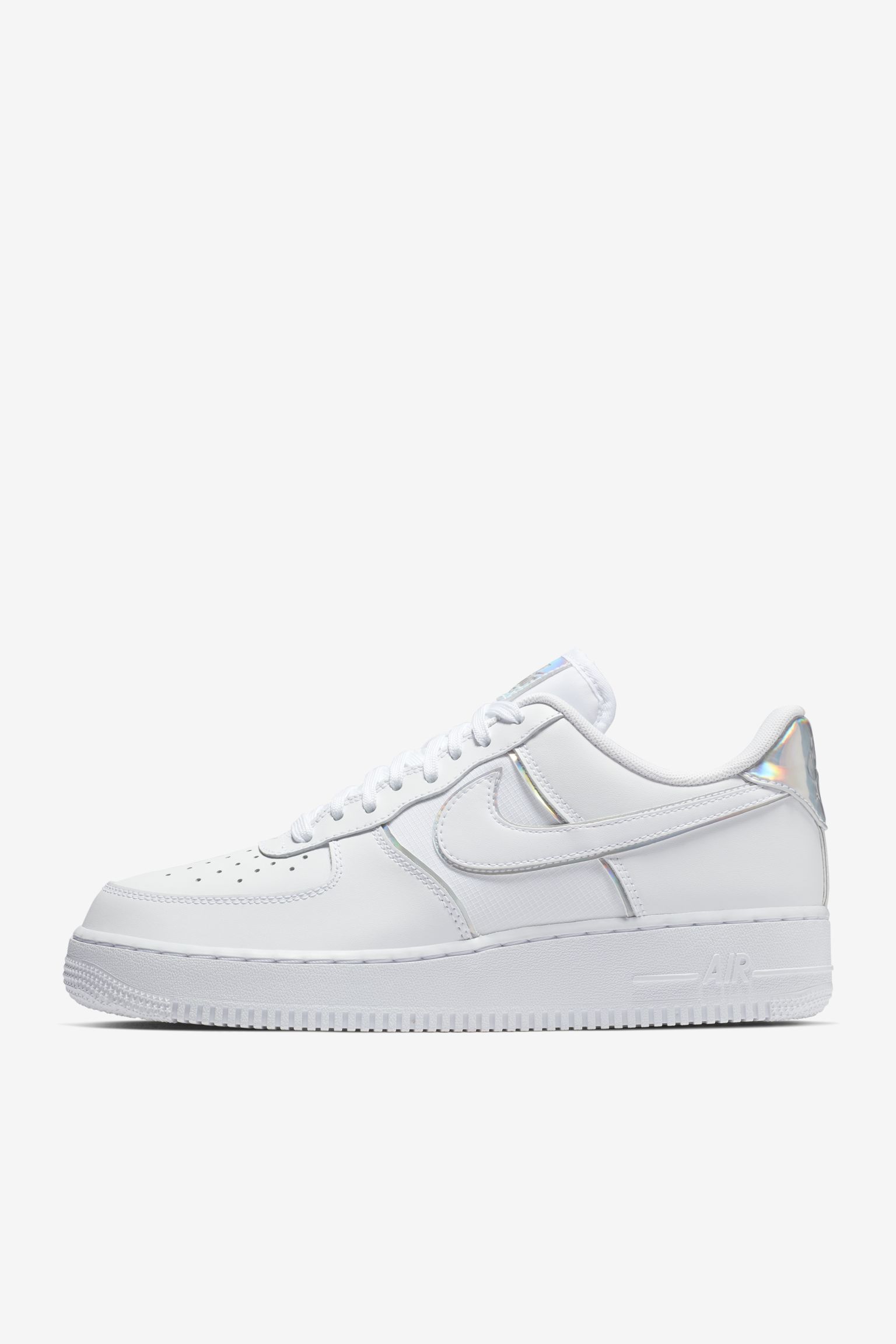 ナイキ エア フォース 1 LOW Y2K 'Triple White' 発売日. Nike SNKRS
