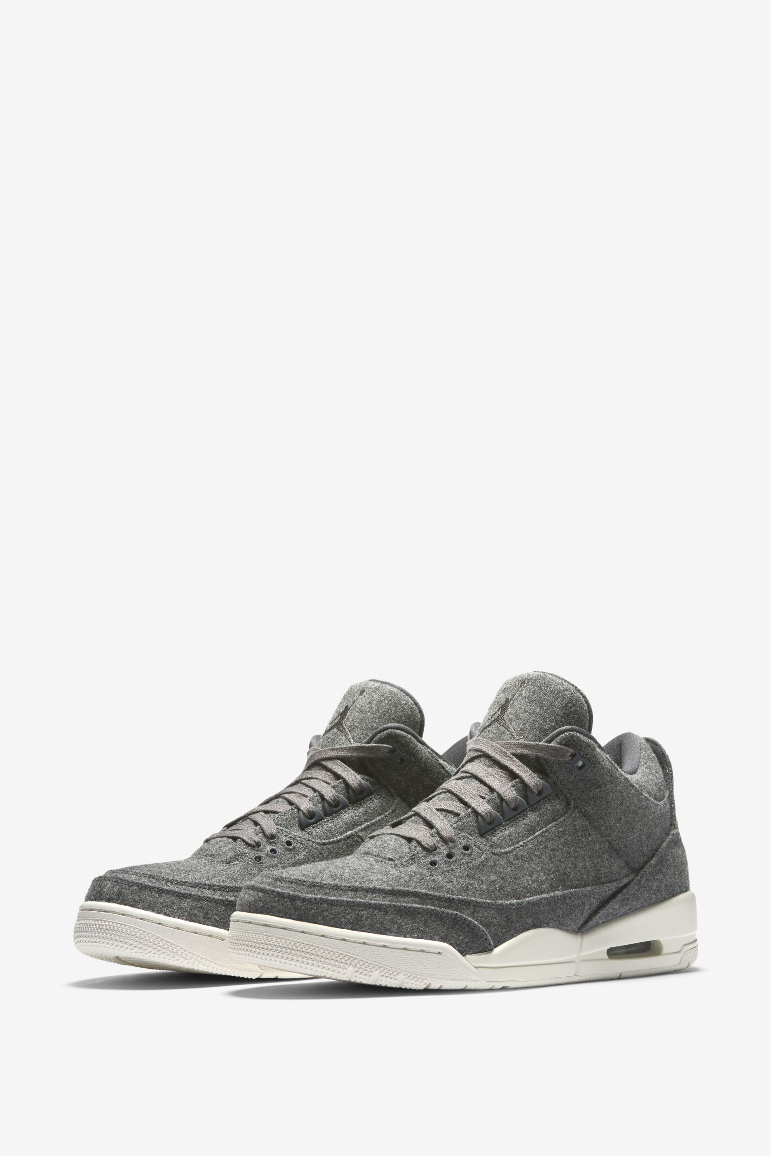 Air Jordan 3 Retro 'Dark Grey'. Nike SNKRS