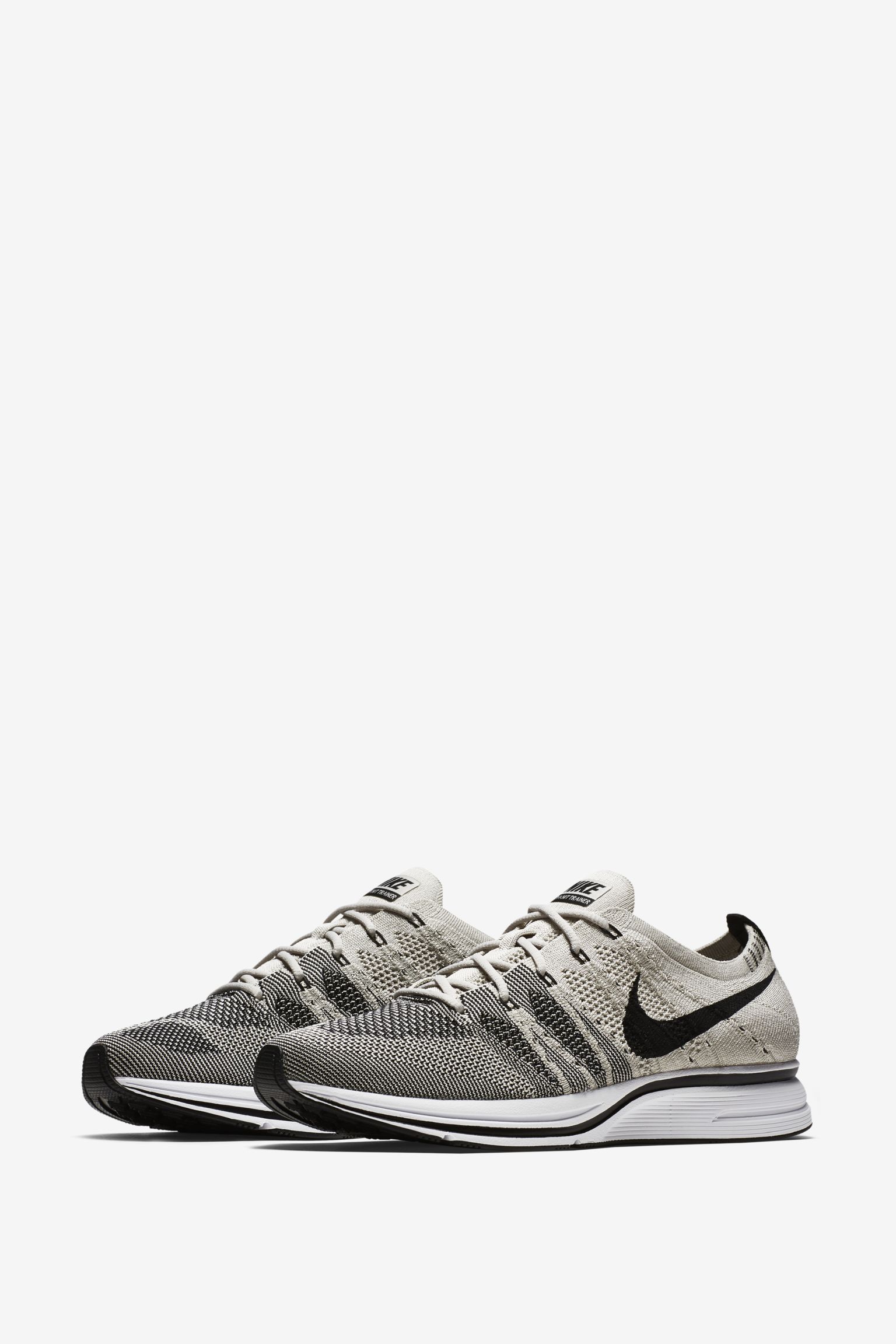 flyknit trainer pale grey