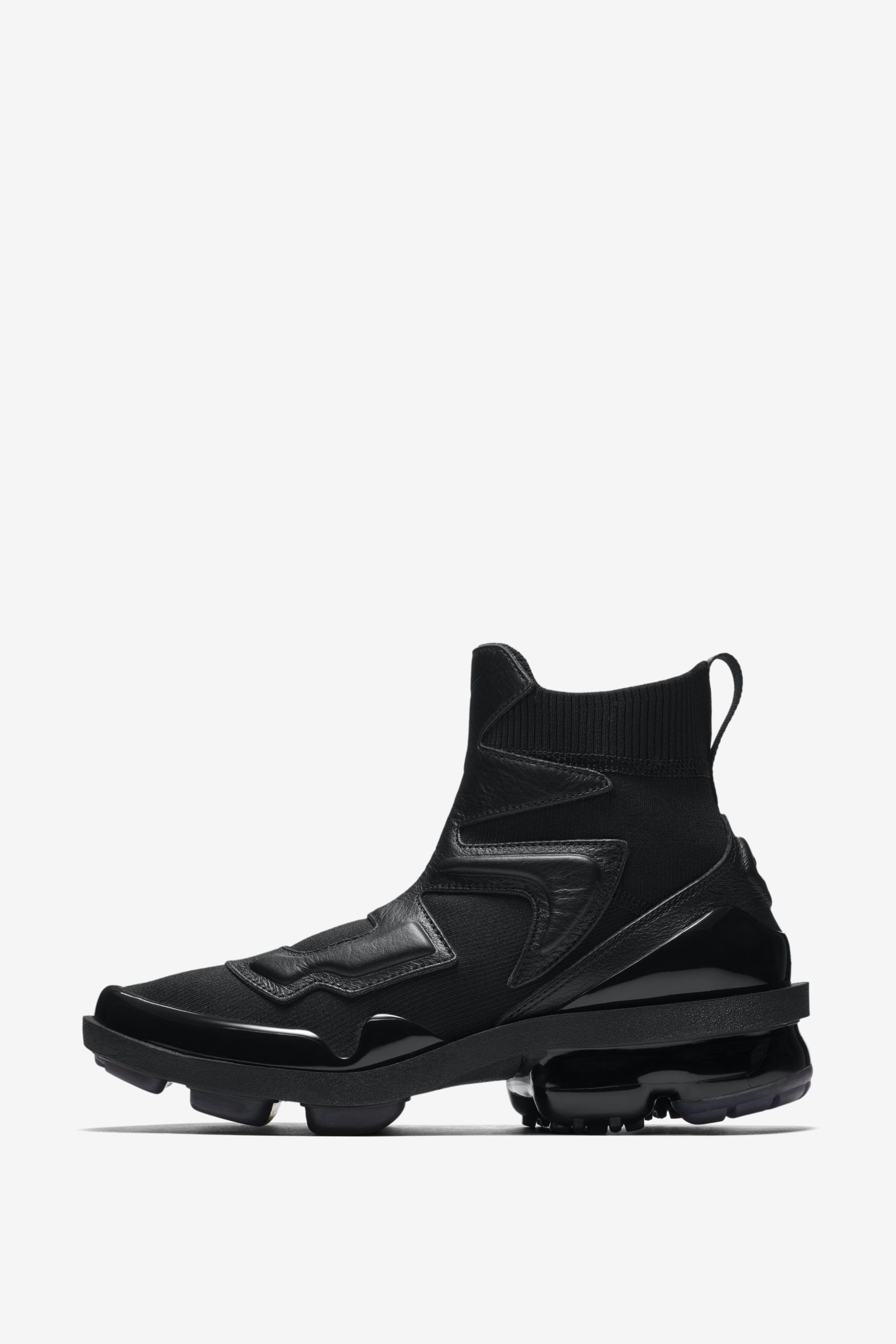 Women's Vapormax Light II 'Triple Black' Release Date