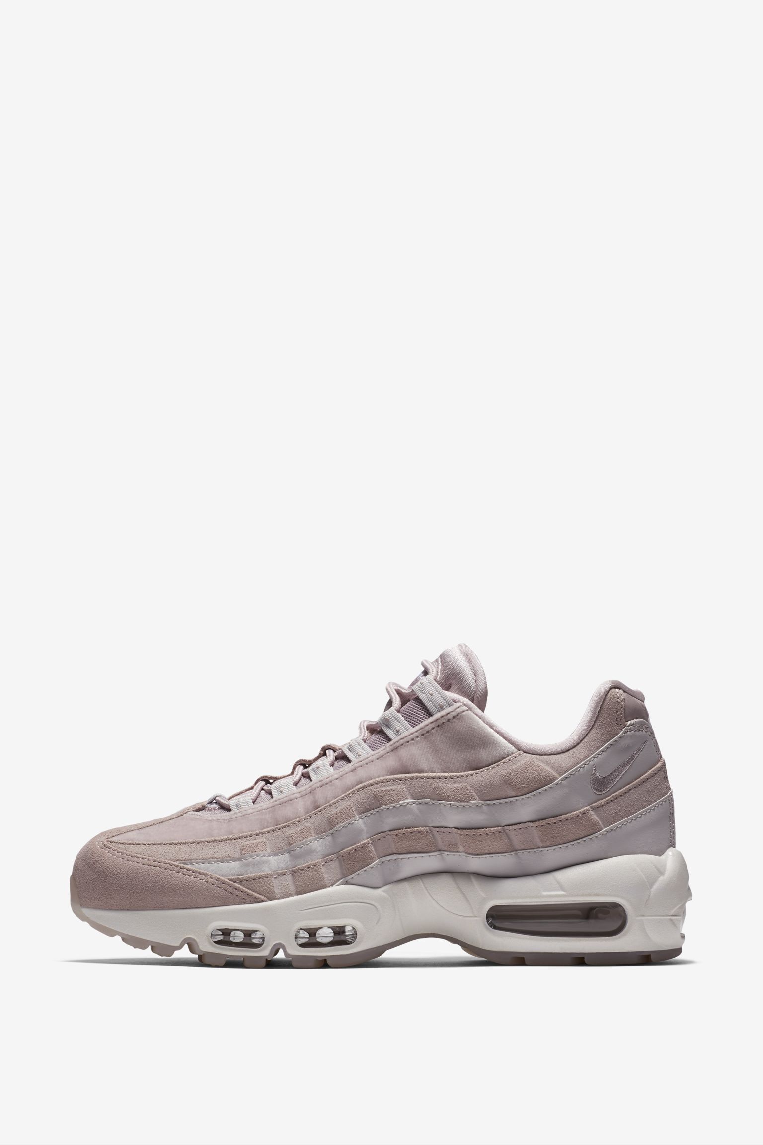 【NIKE公式】レディース エア マックス 95 'Cloud Plush' (Air Max 95 / AA1103-600)
