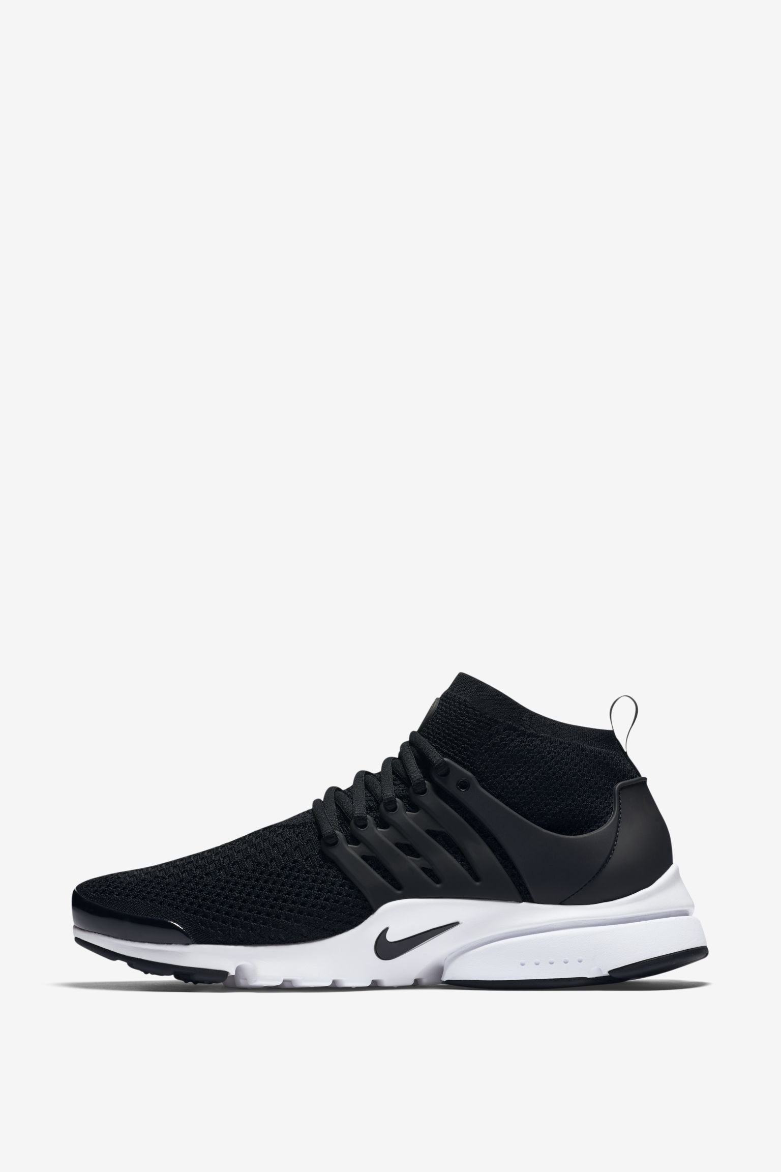 white nike presto flyknit