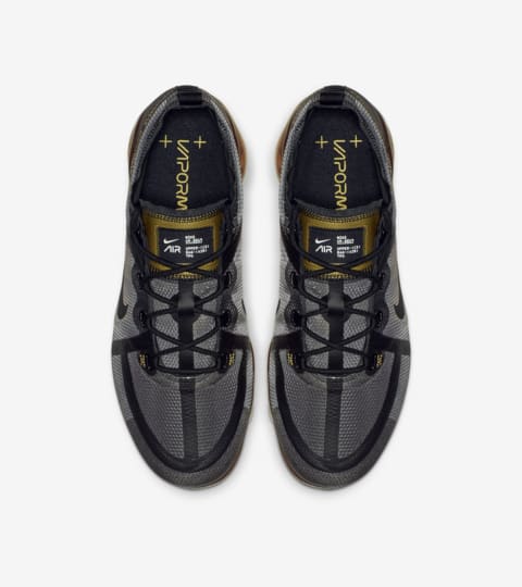 vapormax 2019 black and gold
