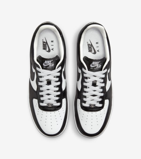Blackout nike shoes 2025