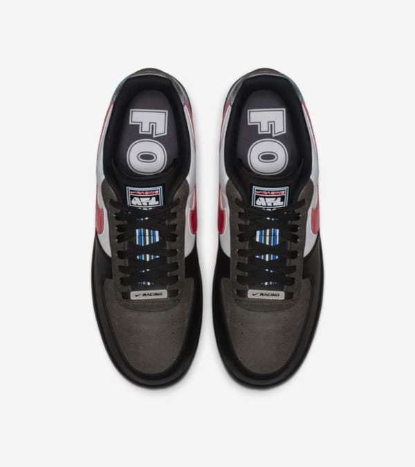 Motorsport. Nike SNKRS