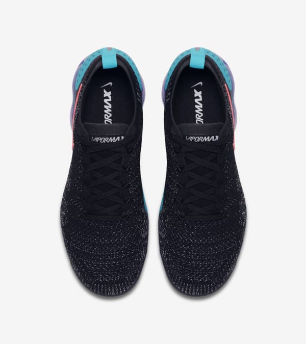 Black hot punch vapormax sale