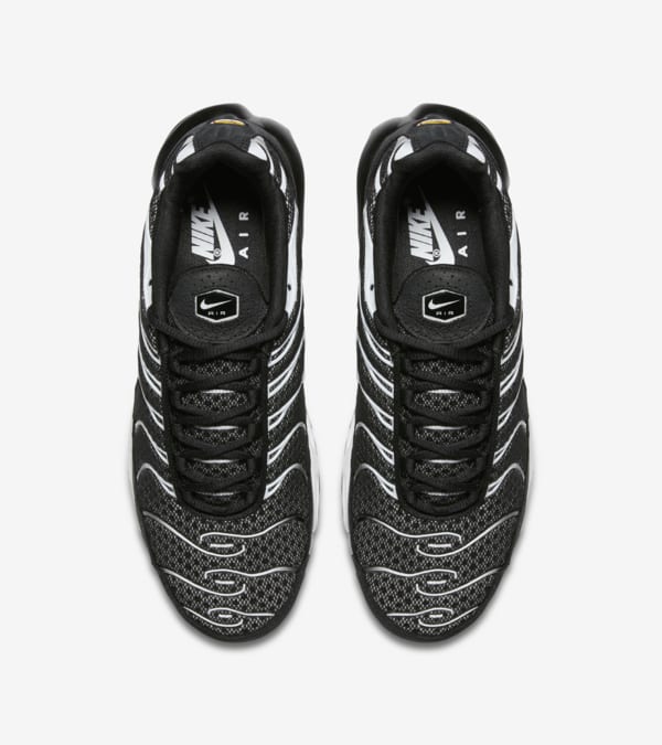 Air max plus black sail outlet