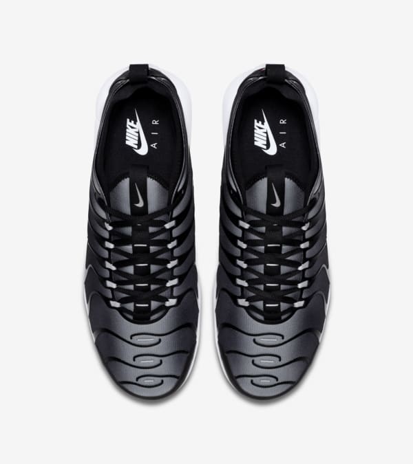 Nike Air Max Plus TN Ultra Black Wolf Grey Erscheinungsdatum. Nike SNKRS