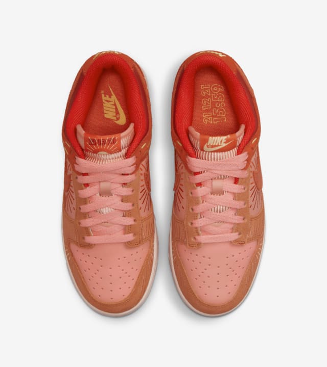 nike dunk low apricot