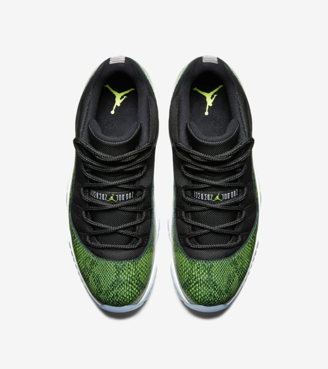 Black and green snakeskin 11s top