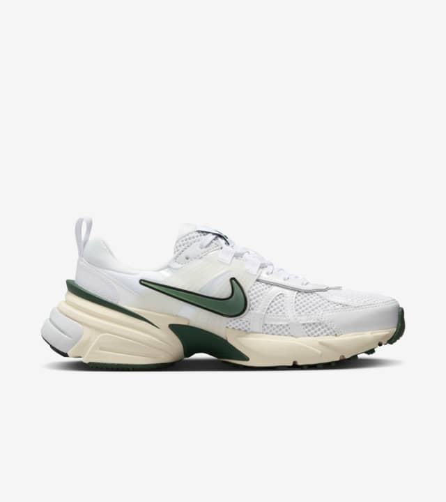 V2K Run 'White Green' (FD0736-101) Release Date . Nike SNKRS CH