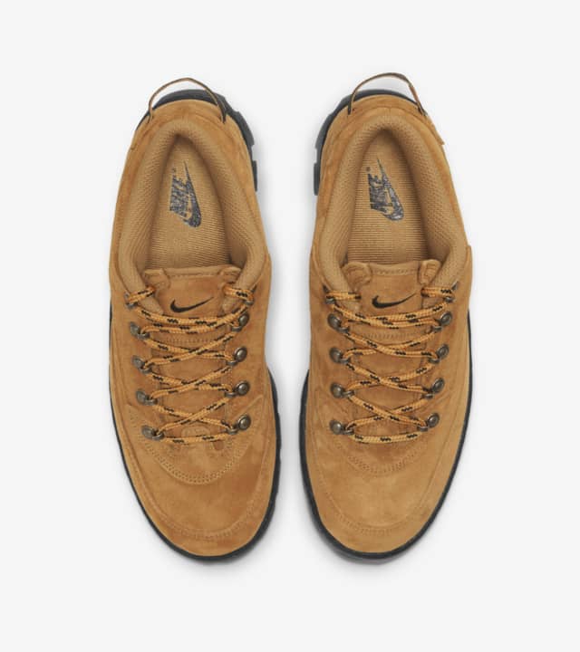 nike lahar low women