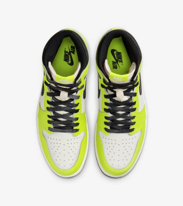 Air Jordan 1 'Volt' (555088-702) Release Date. Nike SNKRS GB