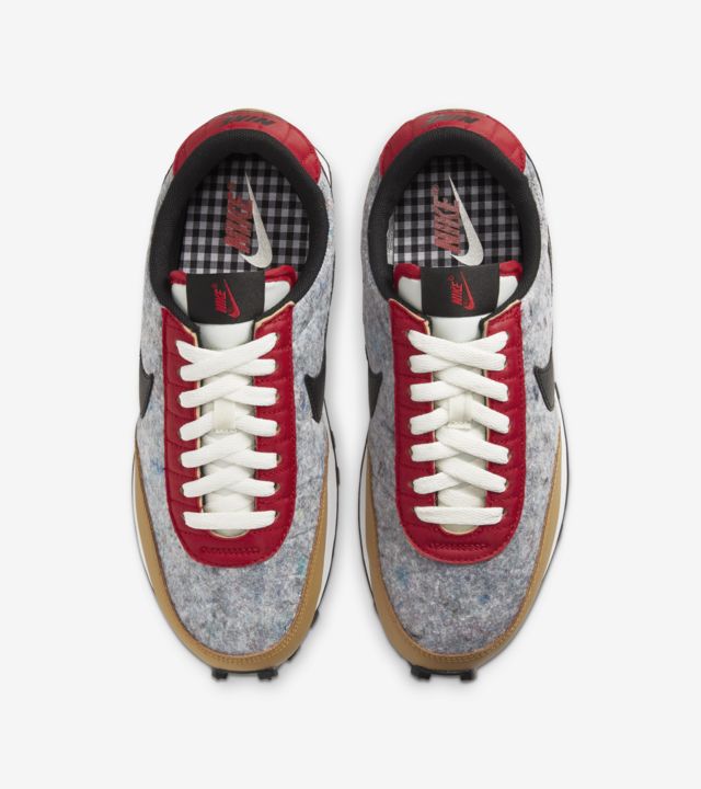 nike daybreak university red gold suede