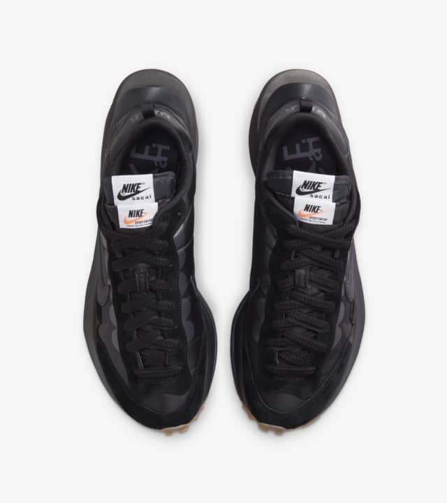 sacai vaporwaffle black