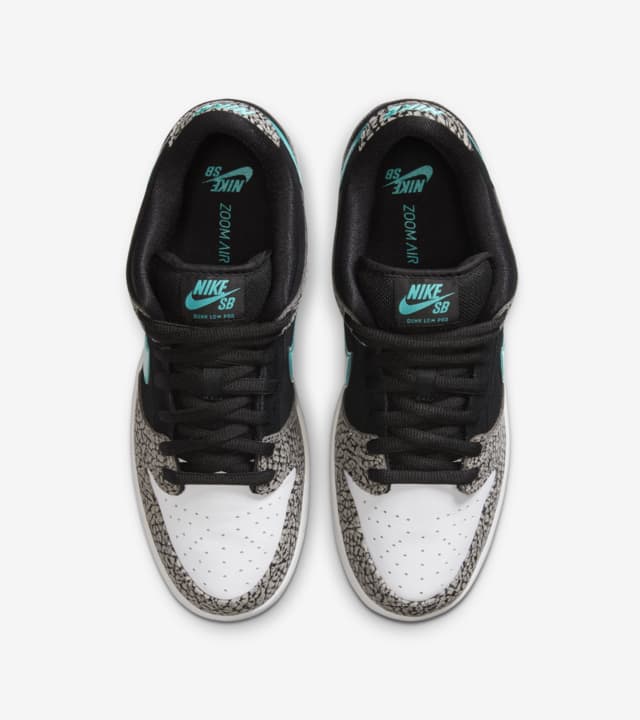 sb dunk low clear jade price