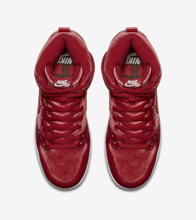 dunk red velvet