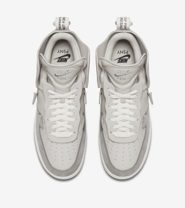 psny air force 1 on feet