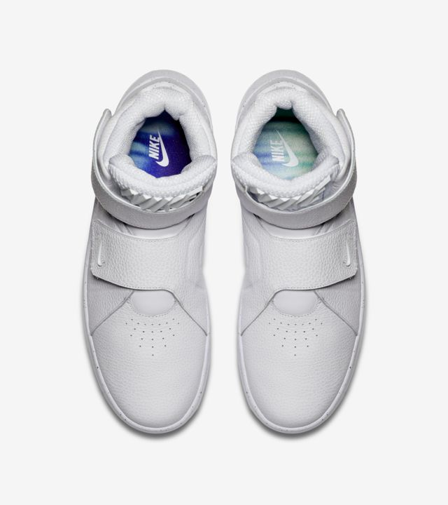 Nike Marxman 'Triple White'. Nike SNKRS