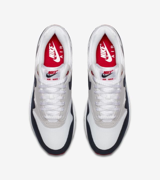 air max white on white