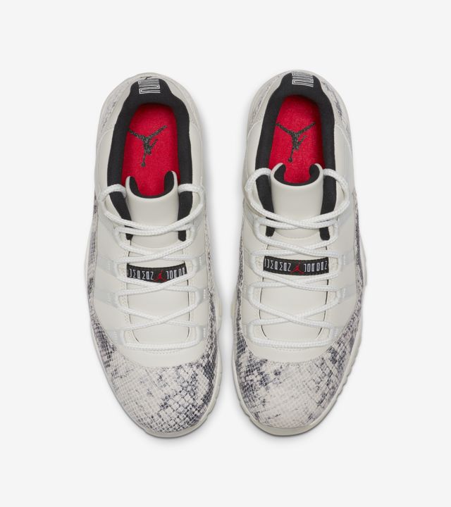 air jordan 11 light bone