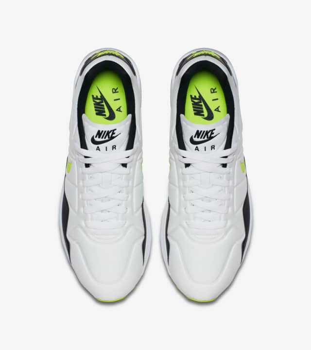 Nike Air Zoom Pegasus 92 'White & Volt'. Nike SNKRS
