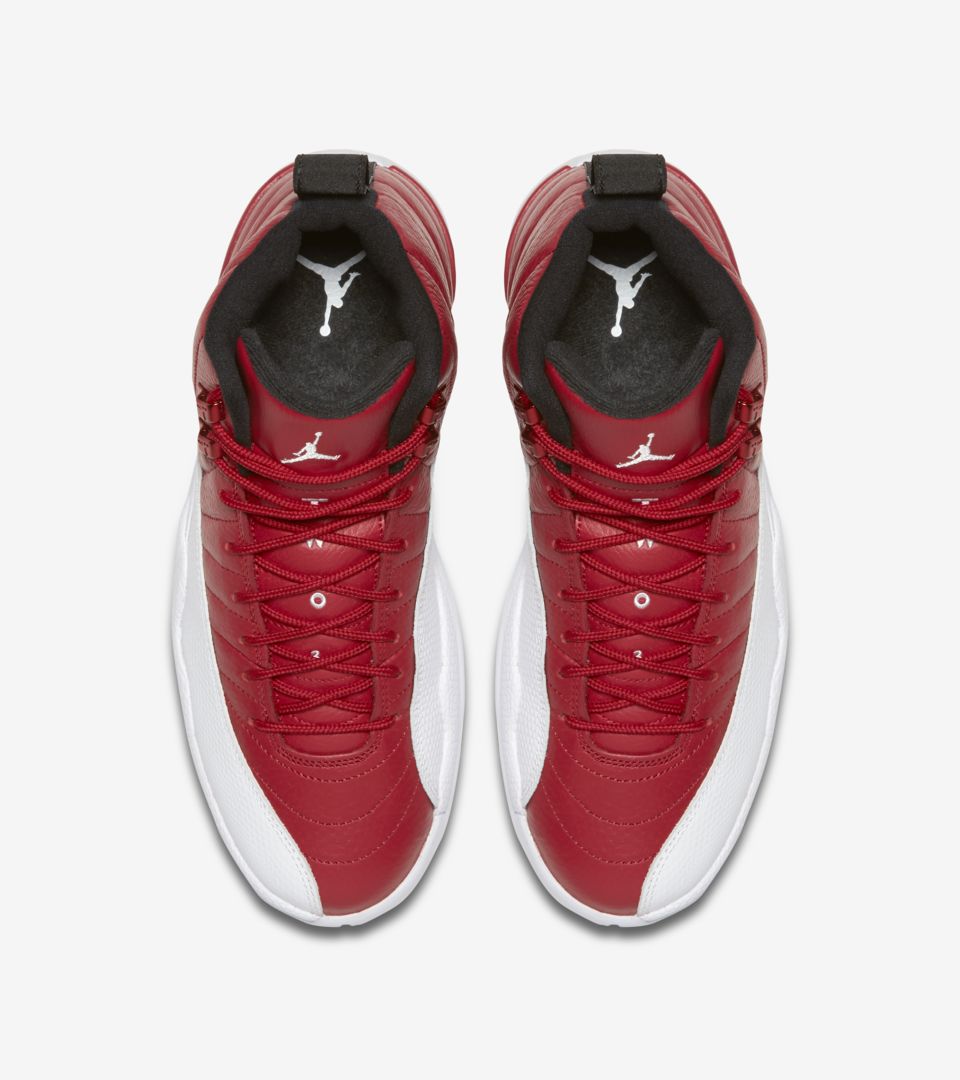 Air 12