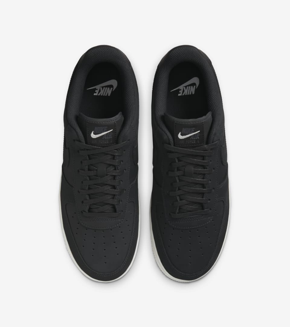 Air Force 1 „Off Noir” (DQ8571-001) – megjelenési dátum. Nike SNKRS HU