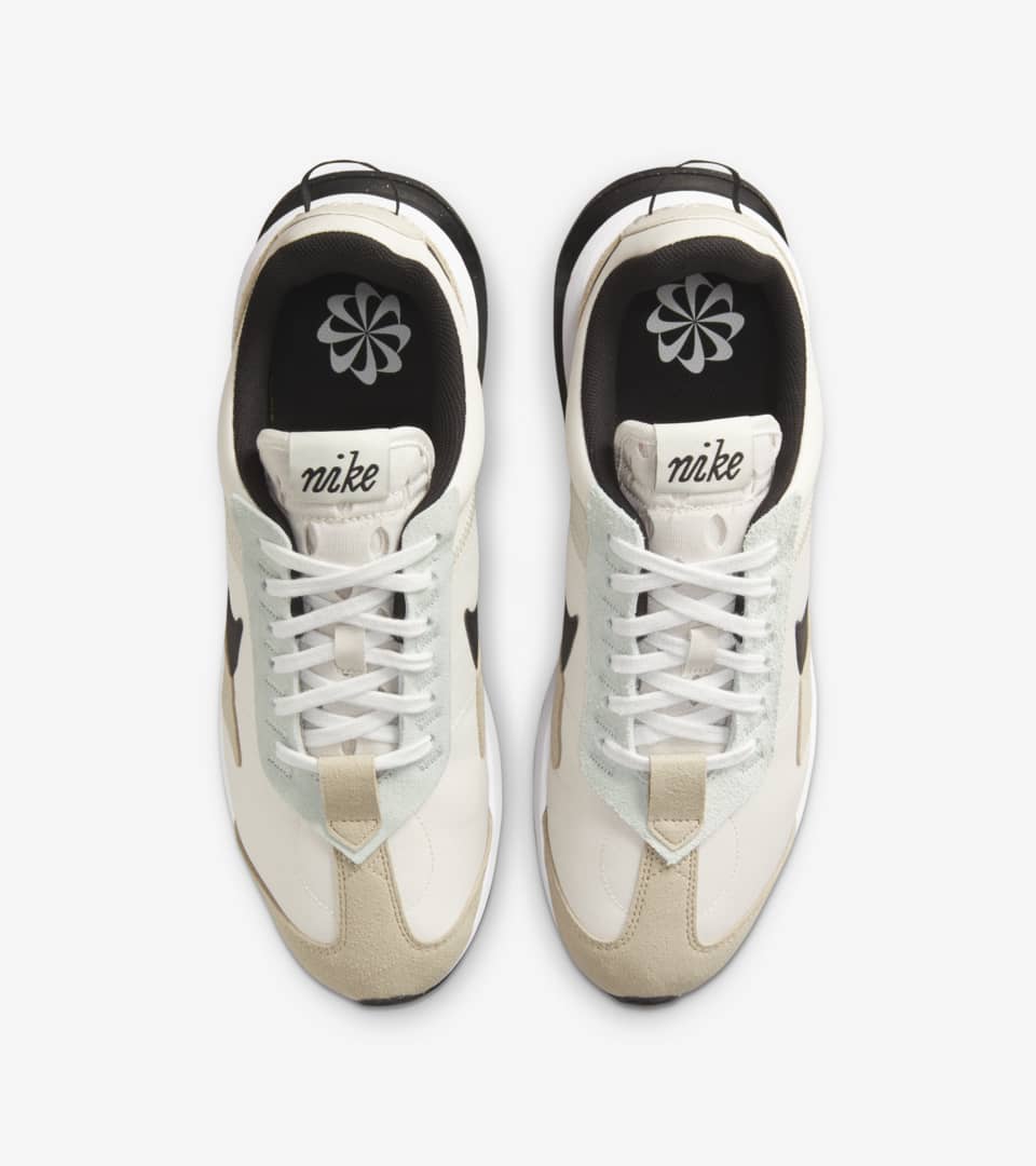 Nike light bone store shoes