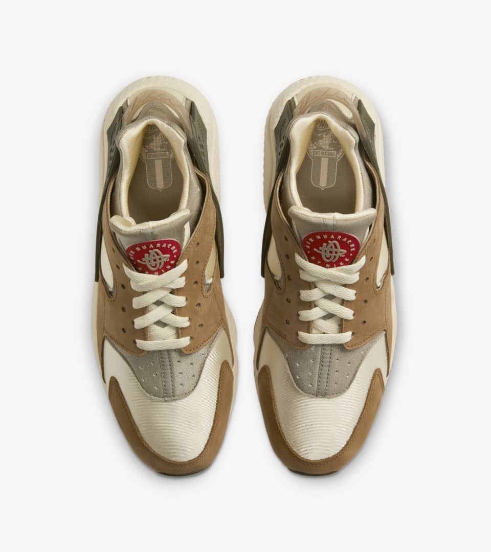 STÜSSY / NIKE HUARACHE LE DESERT OAK