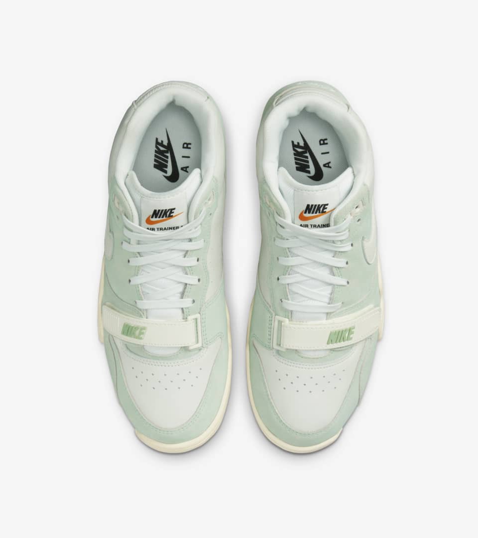 nike air trainer green