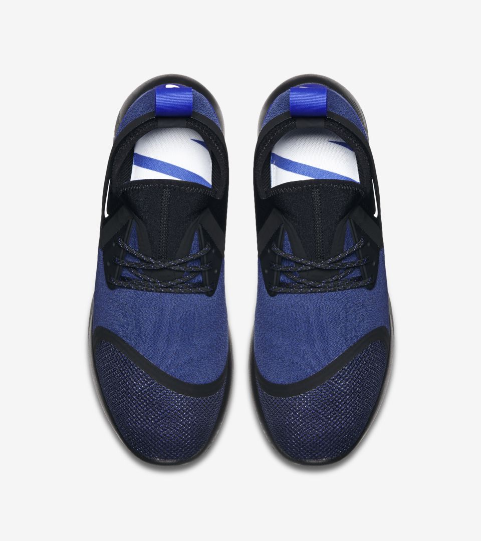 LunarCharge Essential "Paradise Blue". Nike SNKRS