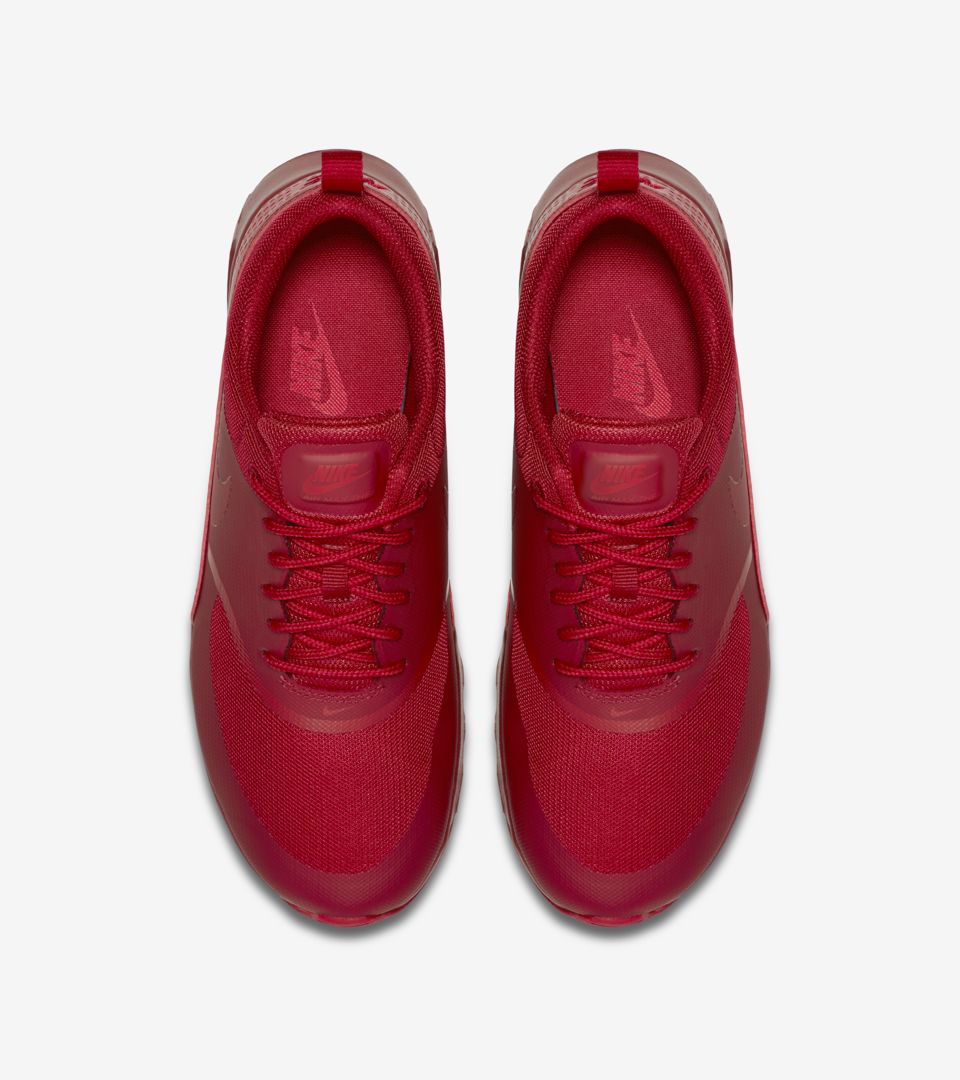 red nike for women