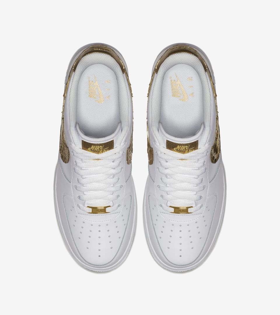 incondicional calentar Deseo Nike Air Force 1 CR7 'Golden Patchwork' Release Date. Nike SNKRS