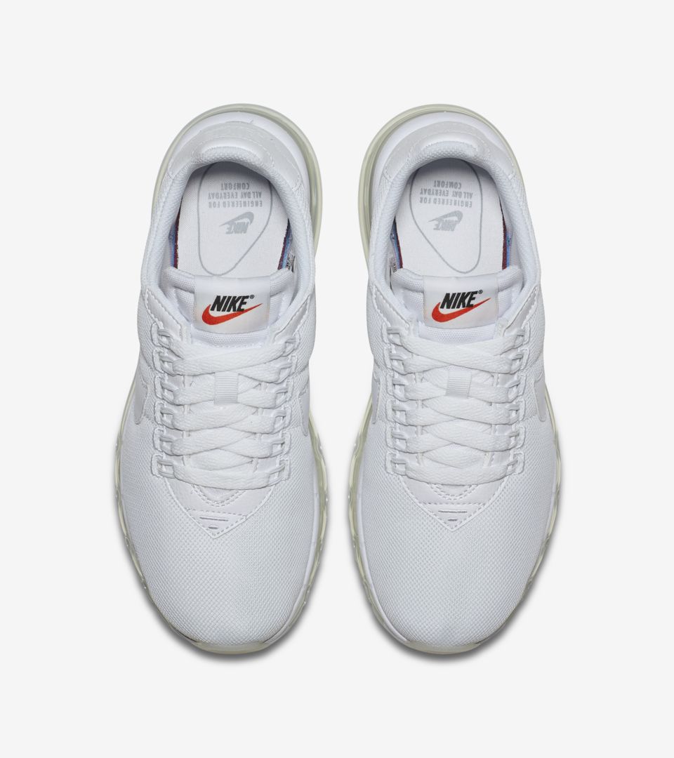 Middle May Bruise Women's Nike Air Max LD-ZERO 'Triple White'. Nike SNKRS