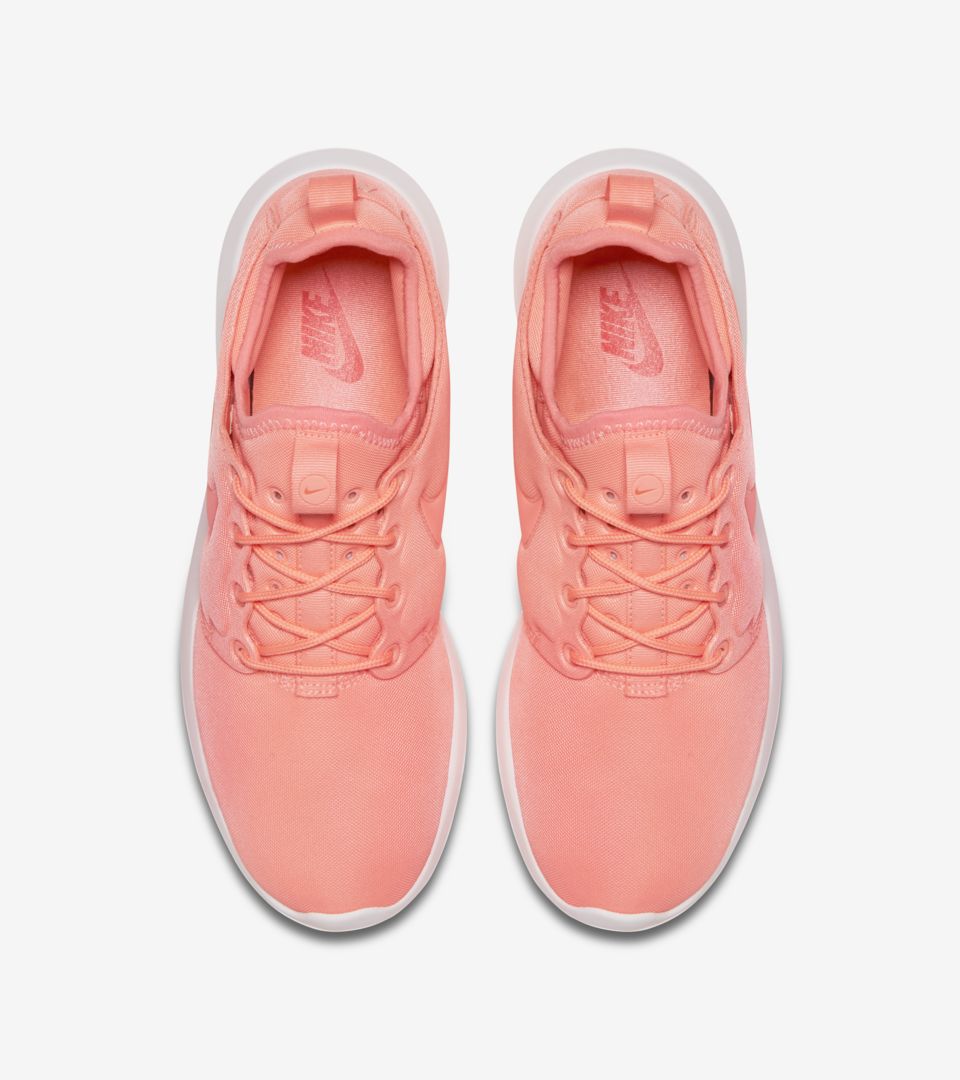 pink nike roshes womens
