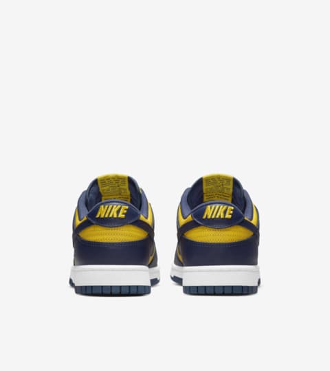 dunk low varsity maize