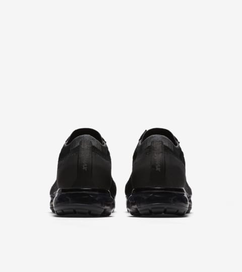 vapormax fly night